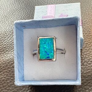 Stunning 925 Silver Opalite Ring with Vibrant Blue-Green Colouring